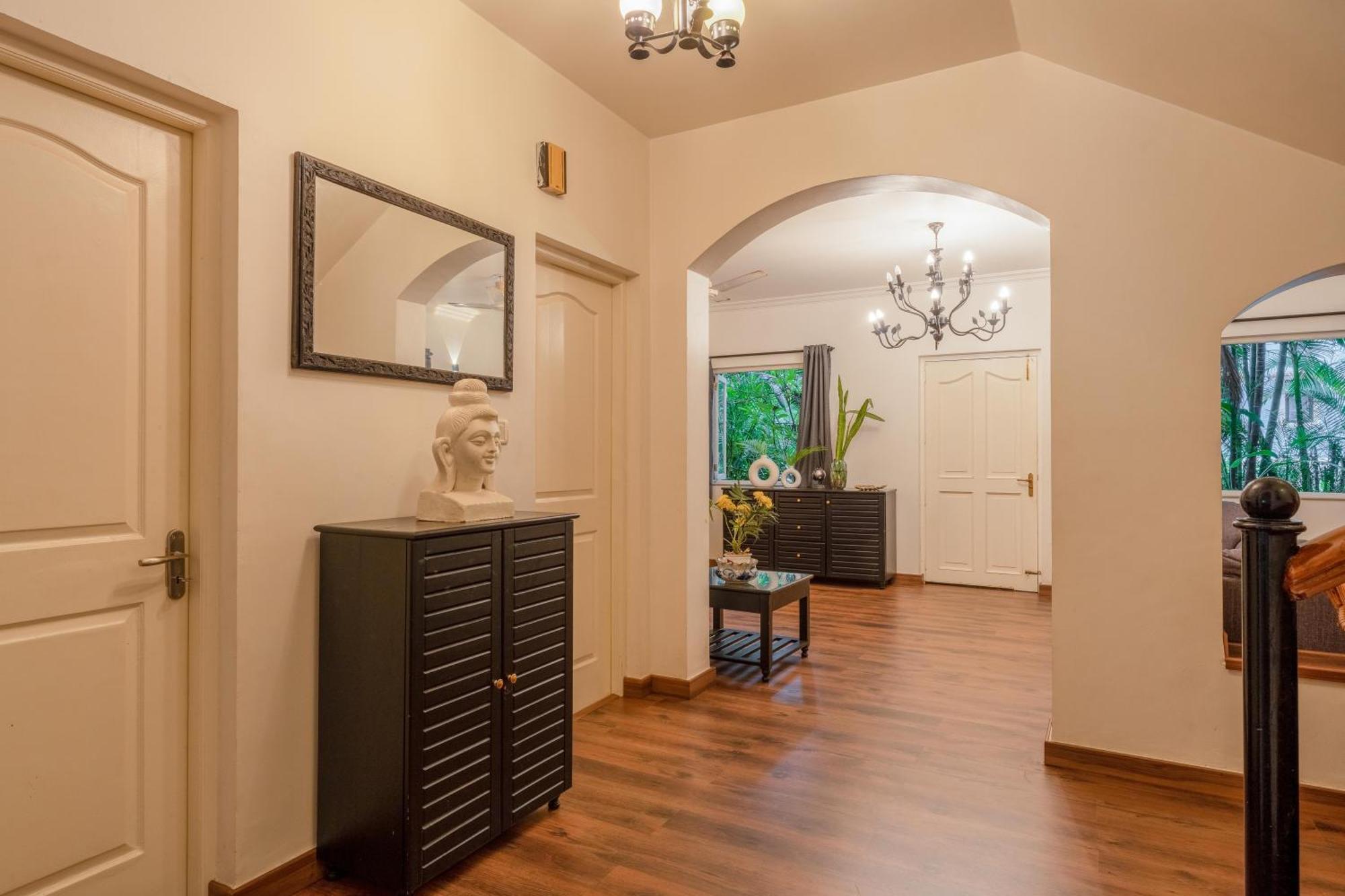 The Bumblebee- Serene 3bhk Villa- Candolim, Goa By Staymonkey