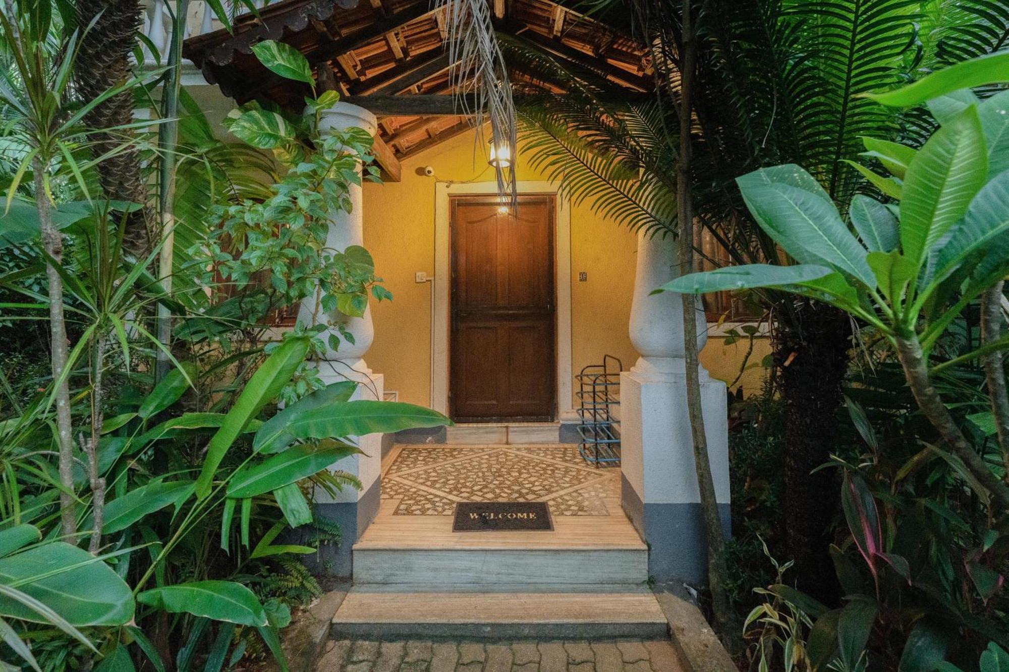 The Bumblebee- Serene 3bhk Villa- Candolim, Goa By Staymonkey *