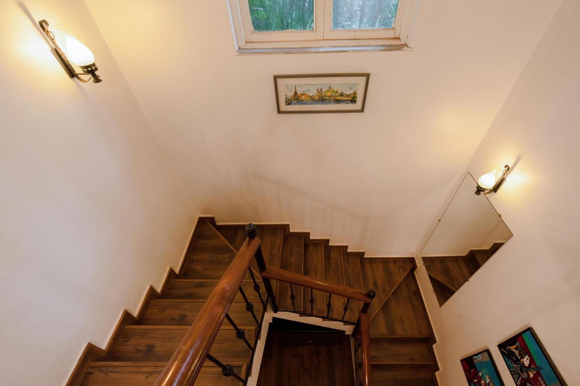 The Bumblebee- Serene 3bhk Villa- Candolim, Goa By Staymonkey Villa *