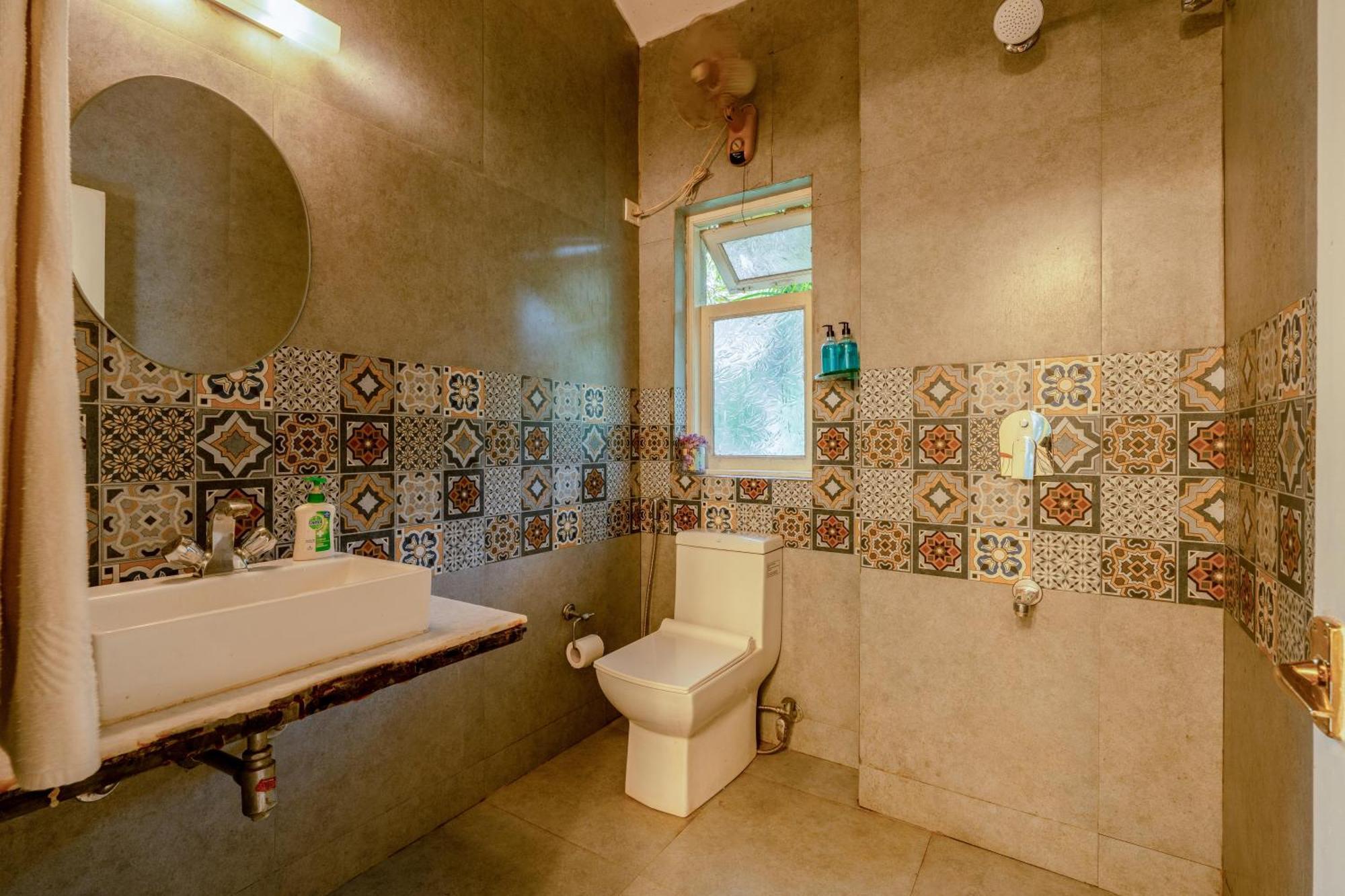 The Bumblebee- Serene 3bhk Villa- Candolim, Goa By Staymonkey Villa Candolim