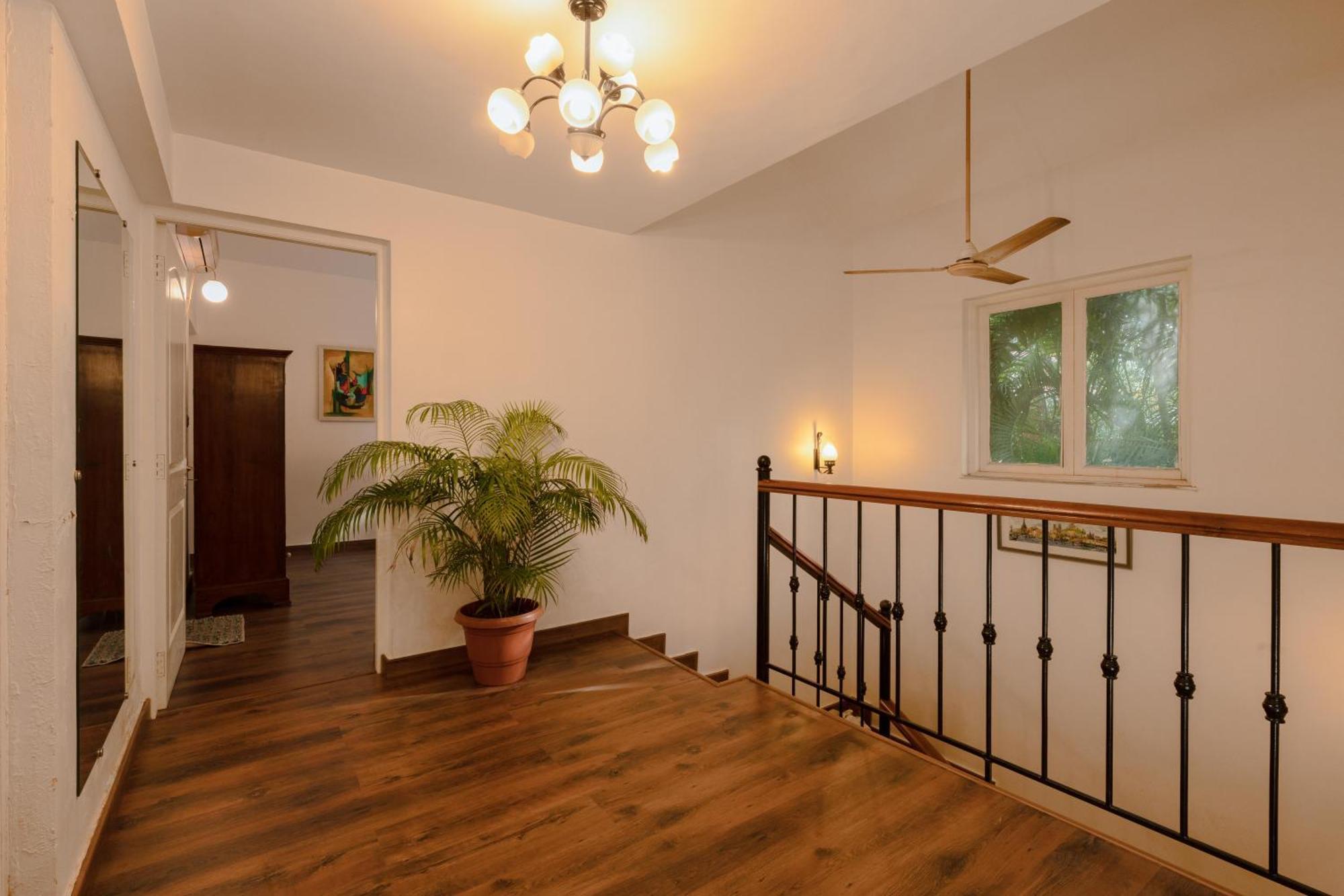 The Bumblebee- Serene 3bhk Villa- Candolim, Goa By Staymonkey Villa *