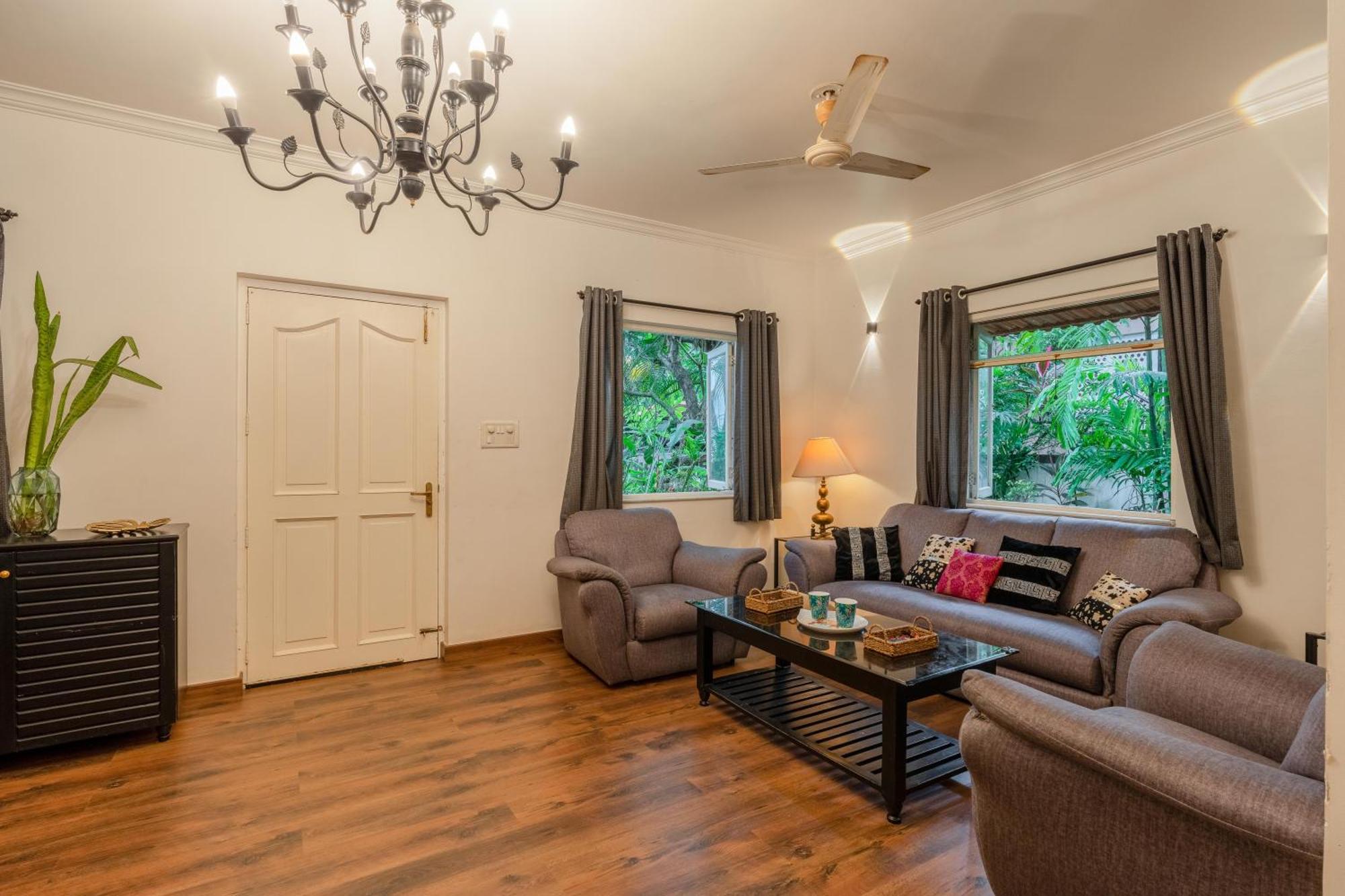 The Bumblebee- Serene 3bhk Villa- Candolim, Goa By Staymonkey Villa Candolim