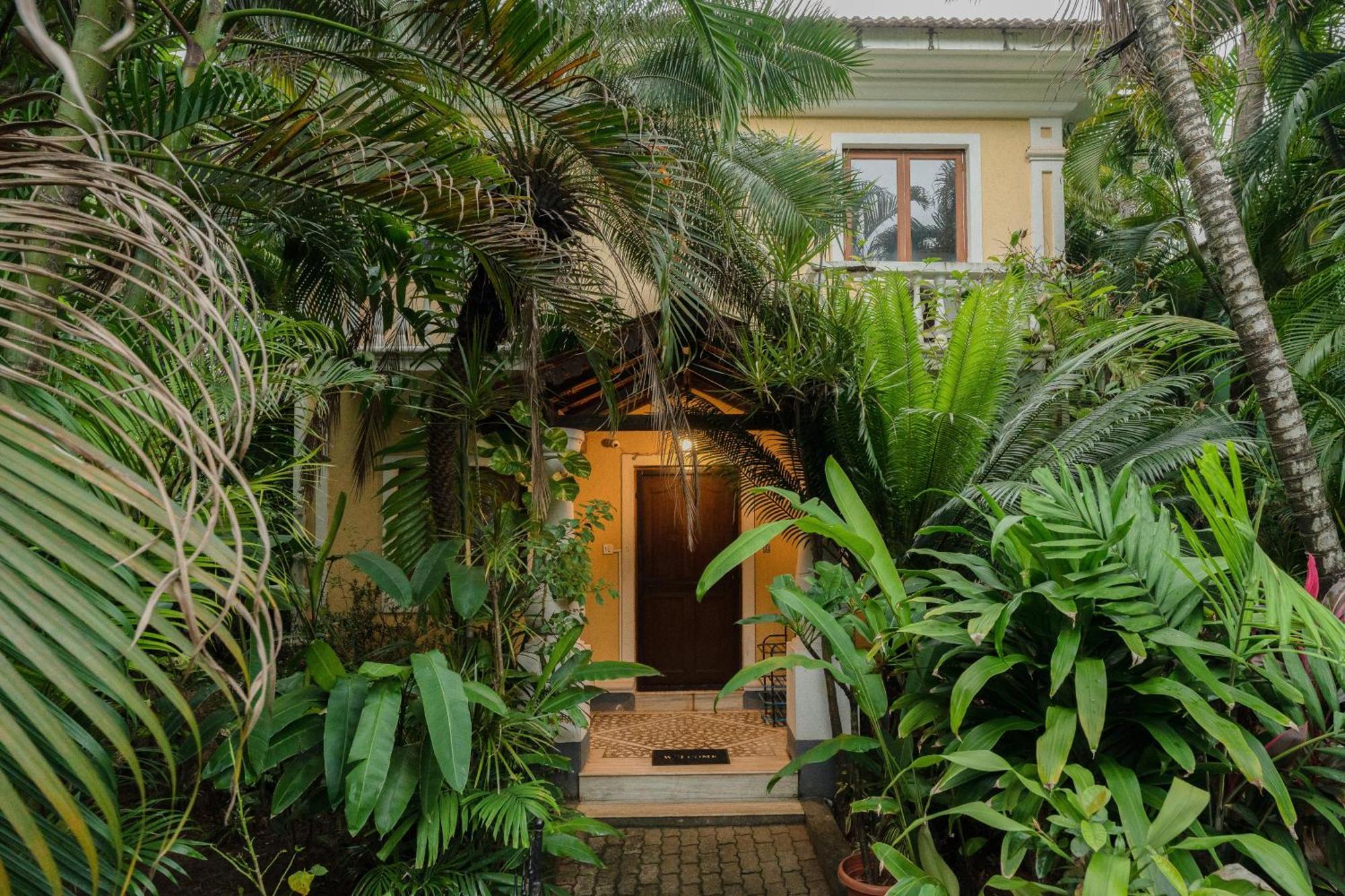 Villa The Bumblebee- Serene 3bhk Villa- Candolim, Goa By Staymonkey Candolim